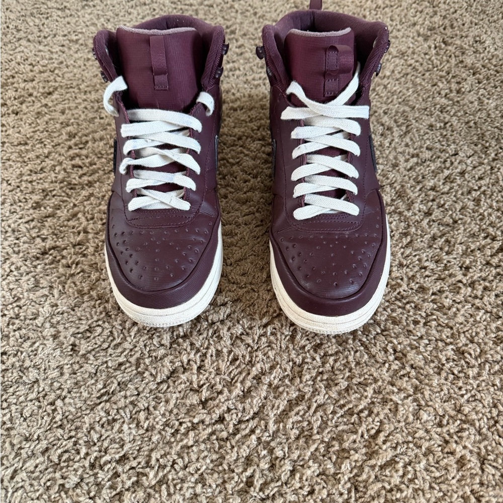 Nike vision court High-Top Sneakers with White Laces